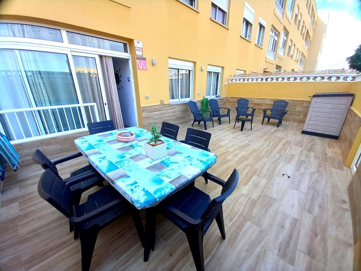 אל מדאנו Apartamentos Medano מראה חיצוני תמונה