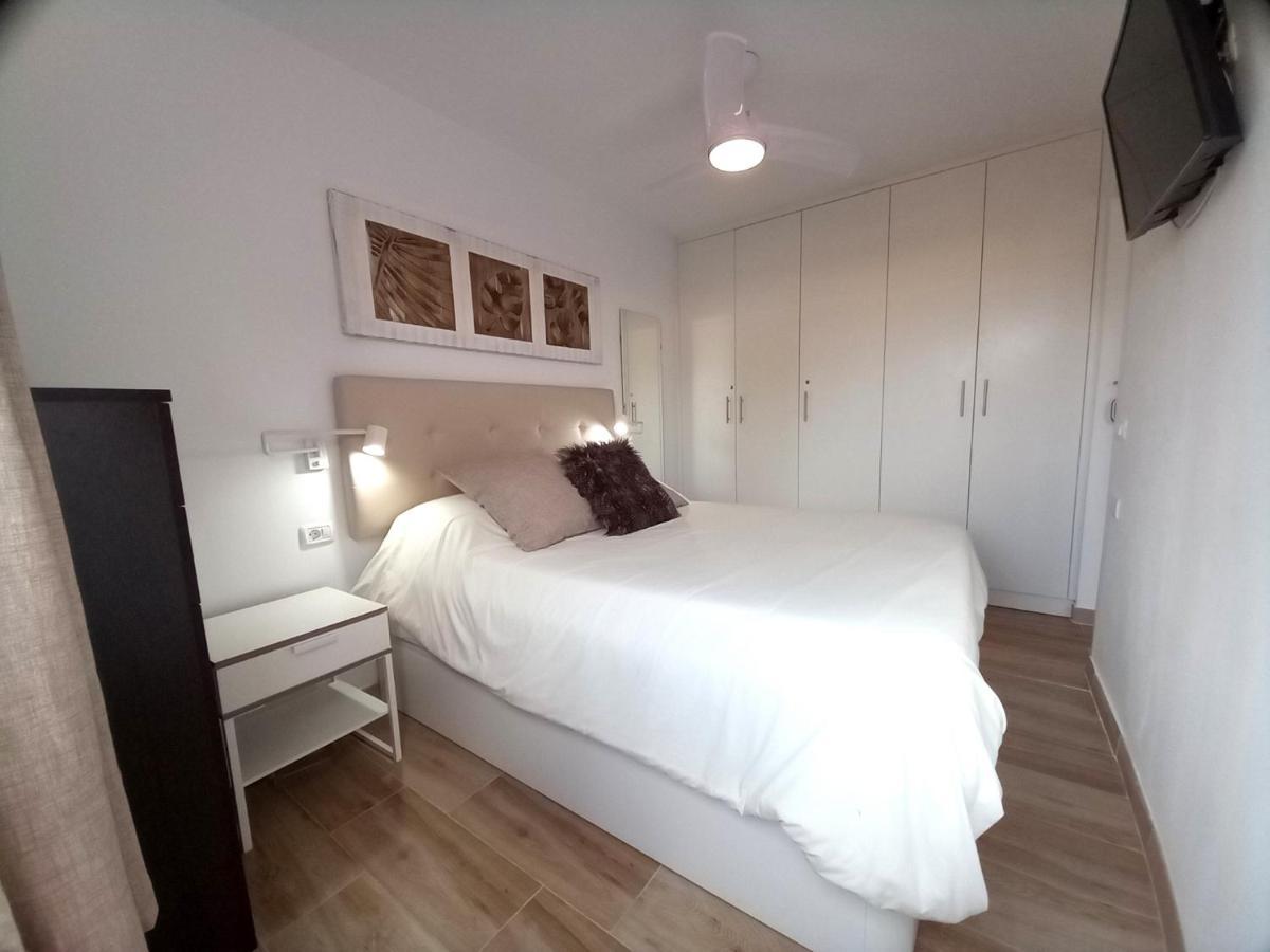 אל מדאנו Apartamentos Medano מראה חיצוני תמונה
