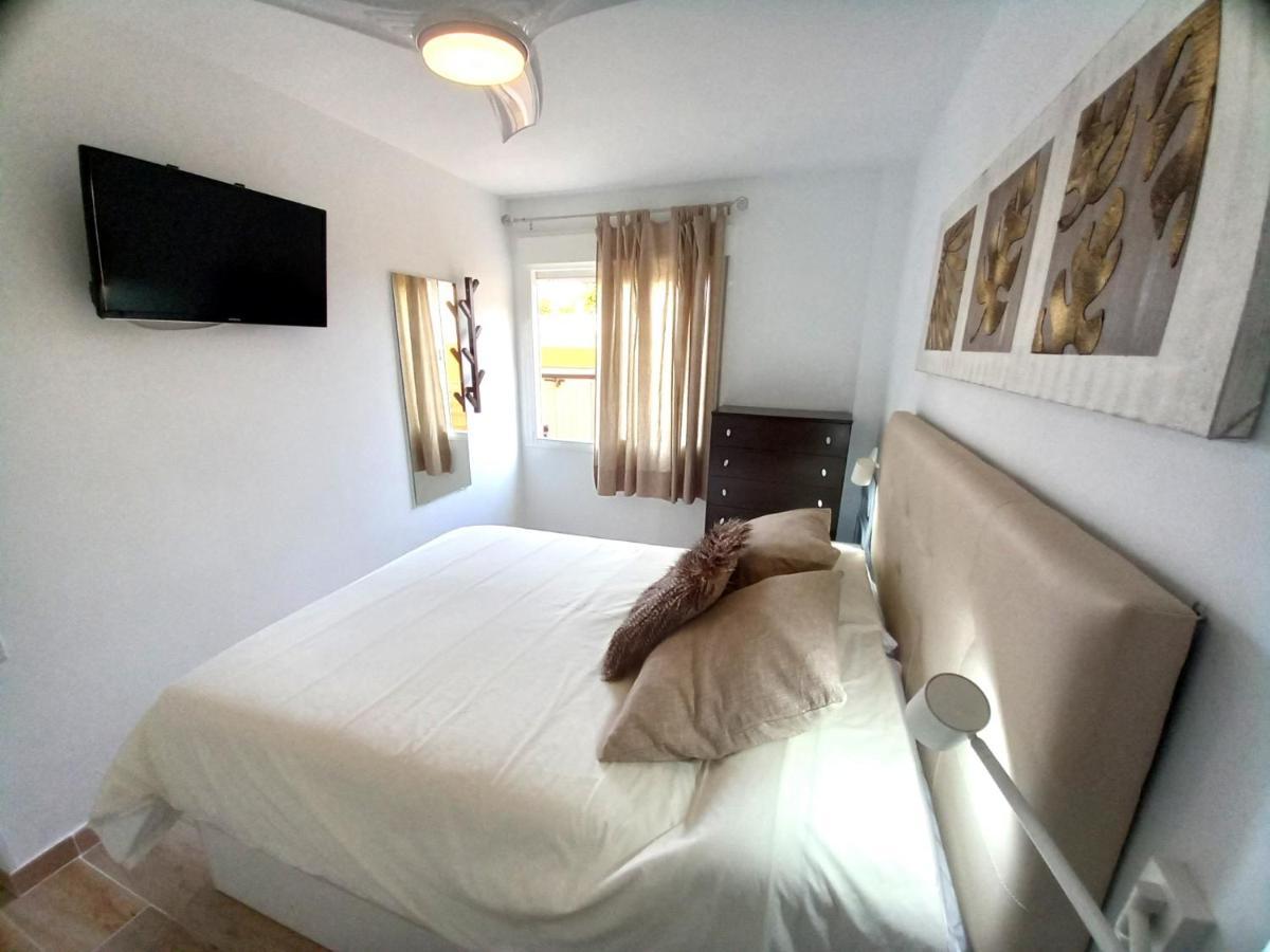 אל מדאנו Apartamentos Medano מראה חיצוני תמונה