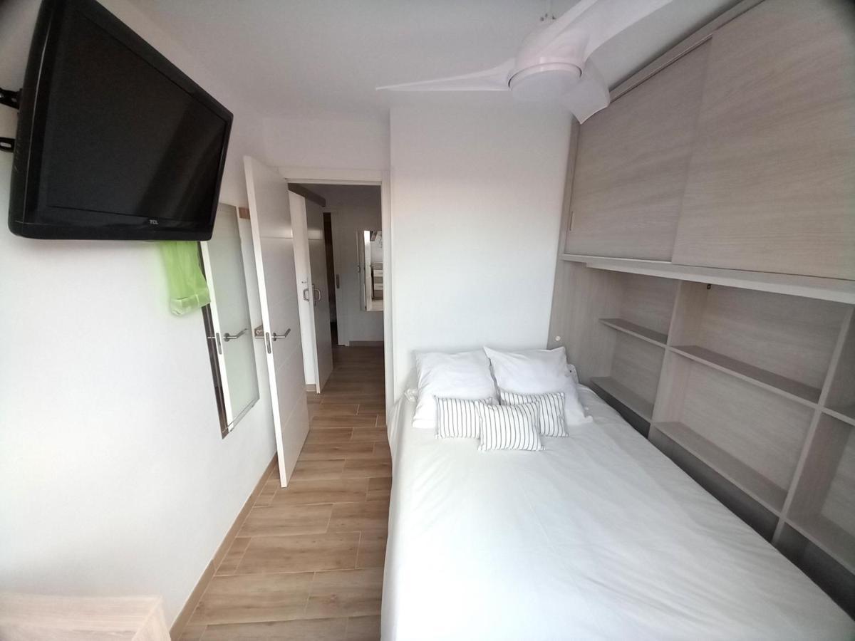 אל מדאנו Apartamentos Medano מראה חיצוני תמונה