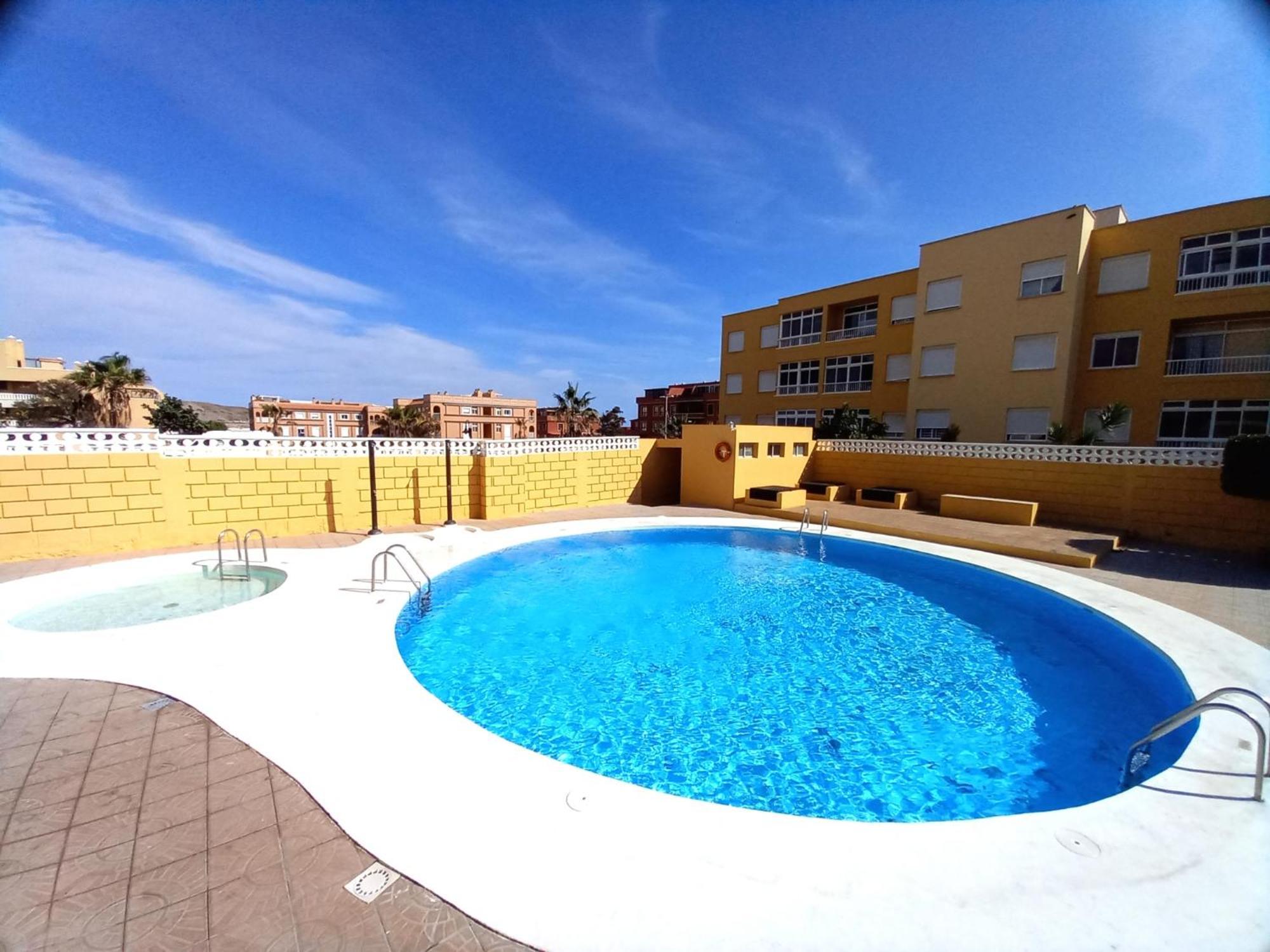 אל מדאנו Apartamentos Medano מראה חיצוני תמונה
